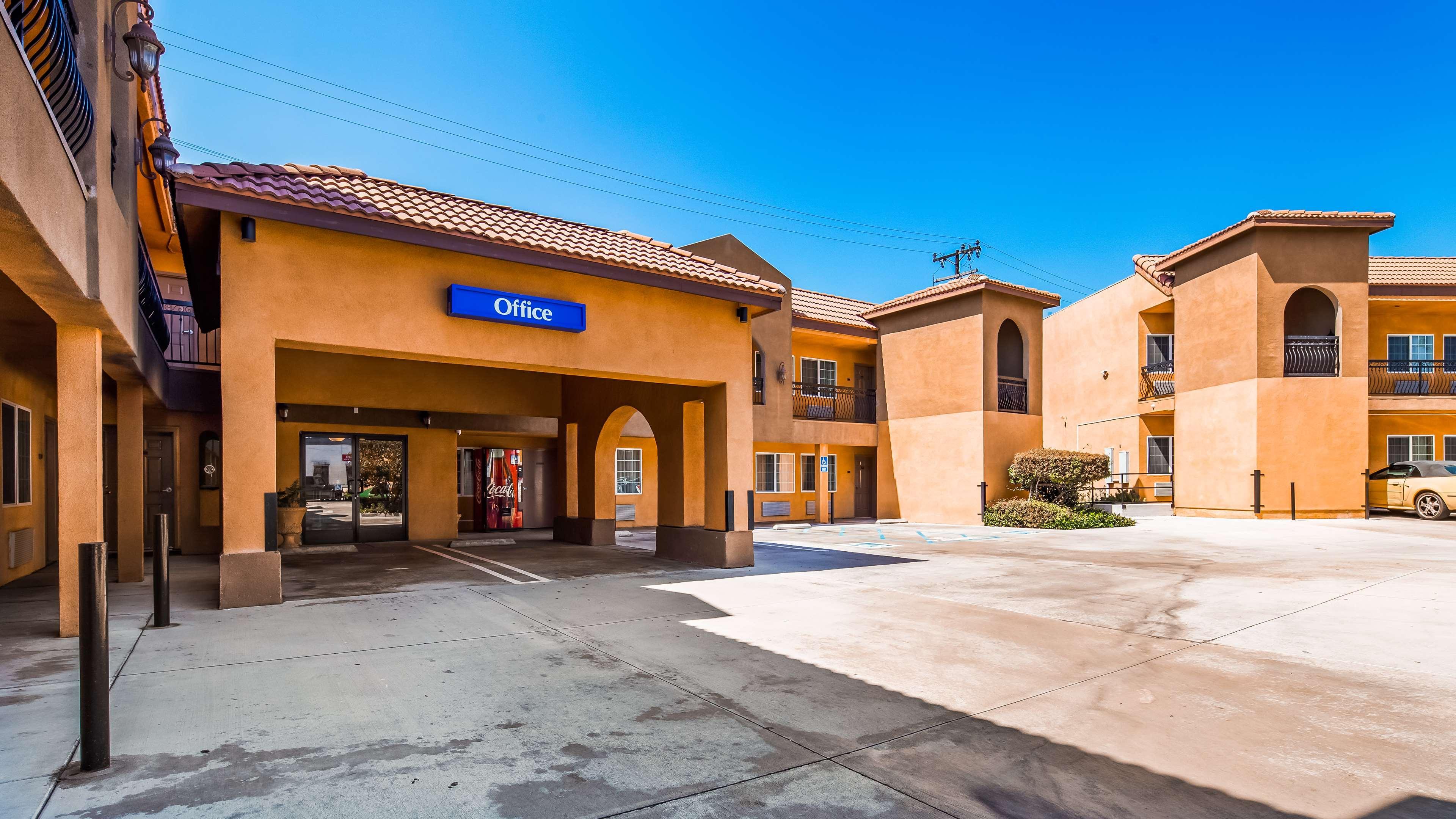 Best Western Jacksonville Inn Bagian luar foto